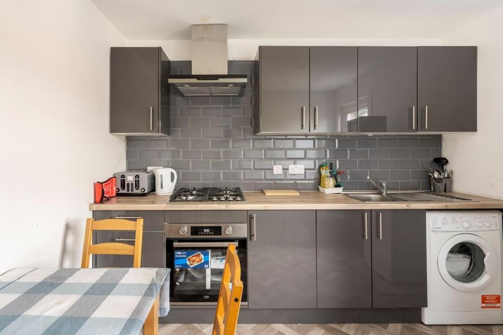 Appartamento Maybury Maison Woking Esterno foto